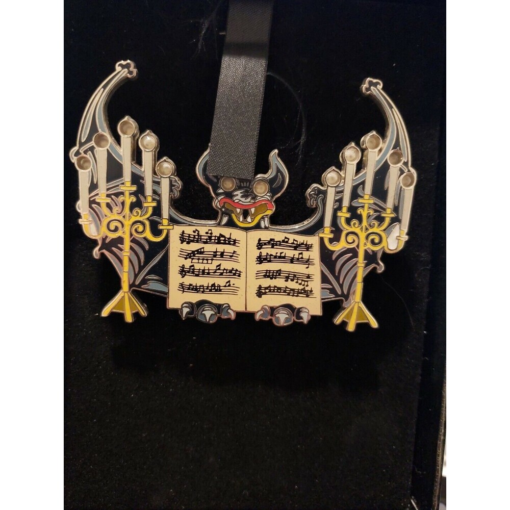 Disney Pin Haunted Mansion BAT Friday the 13th Jumbo LE 500 In Box B-073 32938